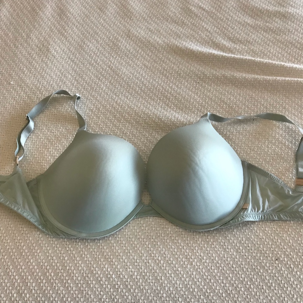 💲⬇️ VS 34DDD body by Victoria push-up bra, EUC